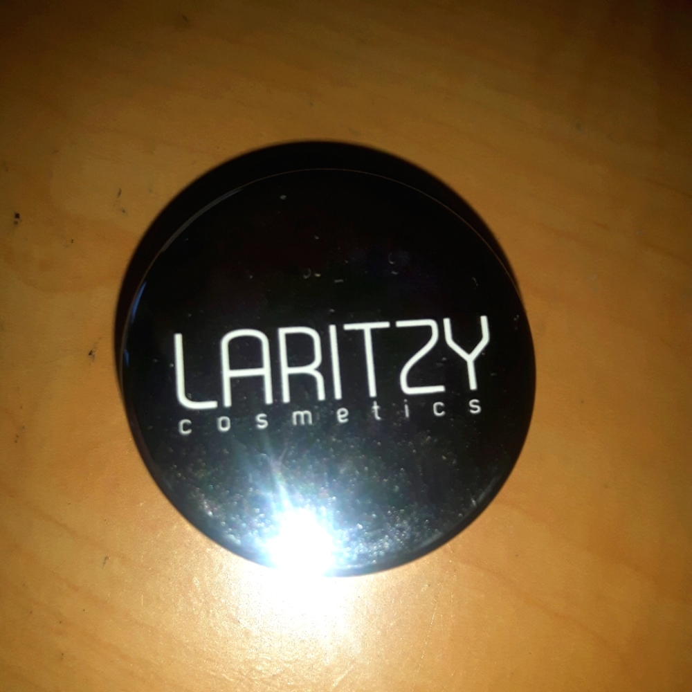 🍁 3 for 28 - Laritzy Cosmetics Eyeshadow